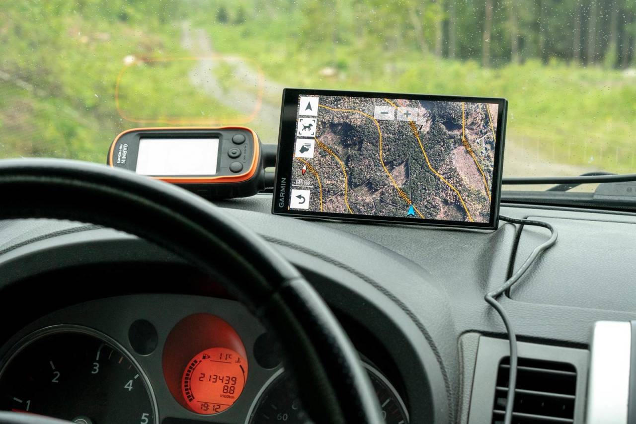 Overblikk: Du kan kjøpe til topo-kart, men ett års gratis BirdsEye gir deg mulighet til å laste ned mange satellittbilder.